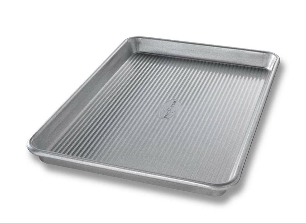 USA Pan Quarter Sheet Pan 31.7x23x2.5cm